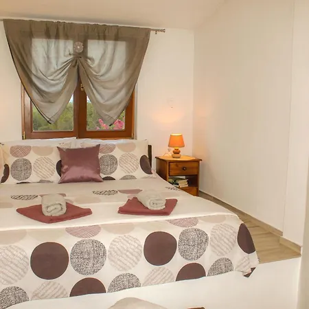 Holiday House St. Marina
